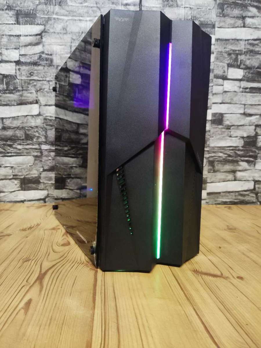 Custom Built i7 4790 PC**AMD RX560 Graphics Card**16GB DDR3 Ram**240GB SSD**1000GB HDD