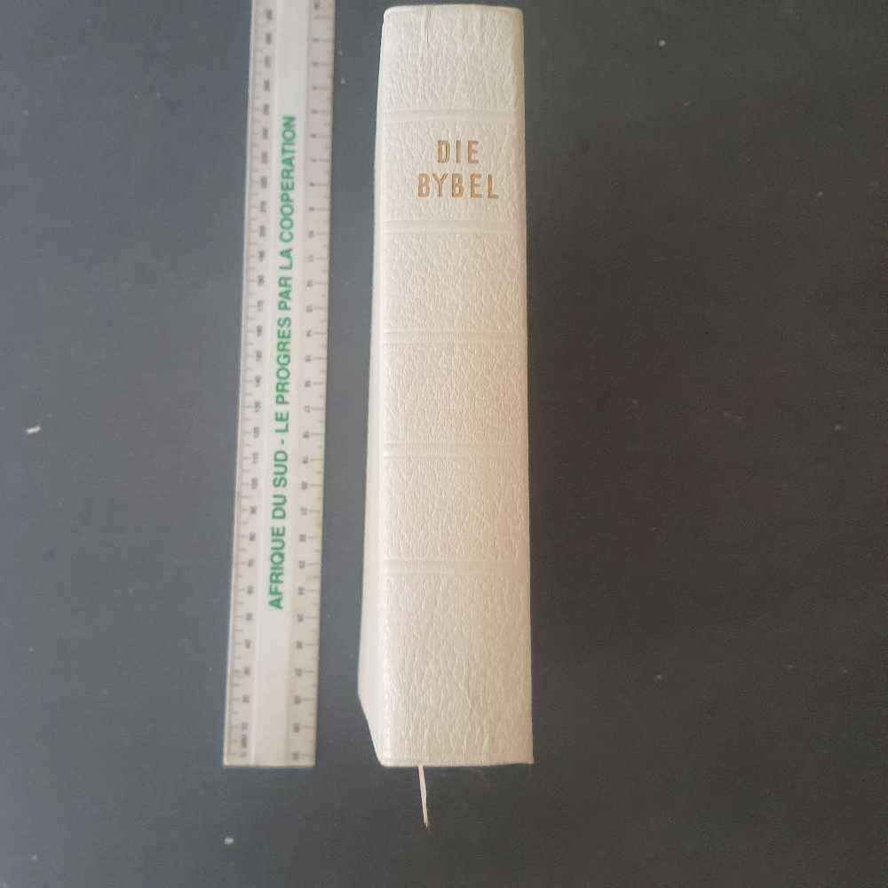 Die Bybel ou en nuwe testament 1964 in vg cond