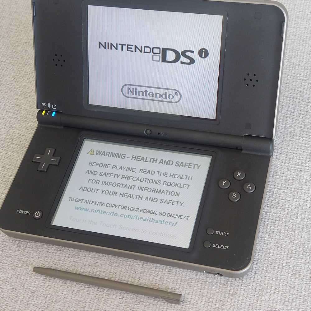 Nintendo Dsi XL Console