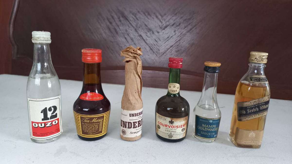Vintage bar accessories miniature bottles