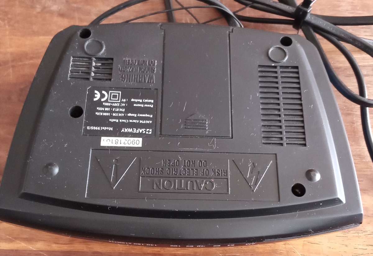 Vintage Safeway Radio/Alarm/Clock Watch