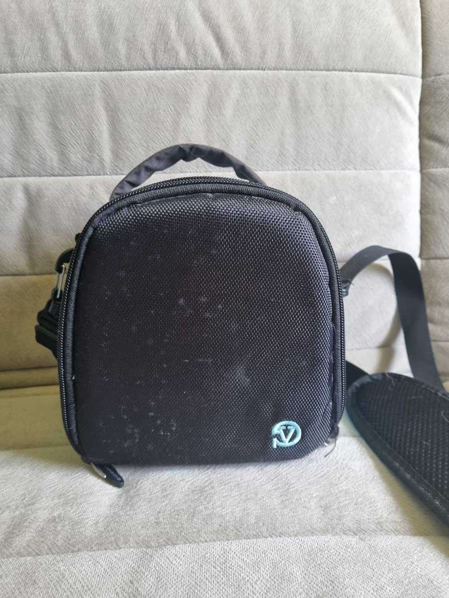 Canon EOS  Rebel SL2/200D