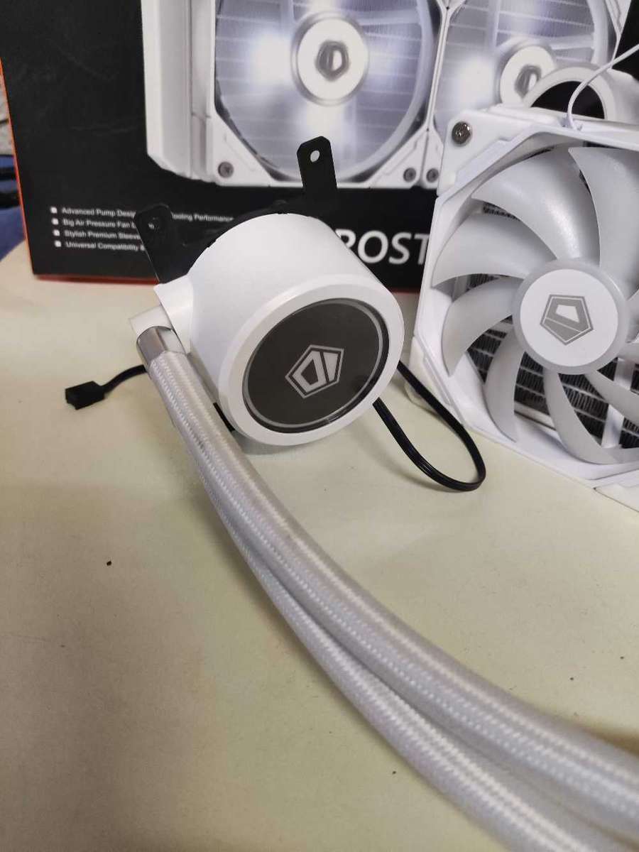 ID-Cooling Frost Flow 240mm AIO CPU Watercooler**Boxed**Intel and AMD Bracket included
