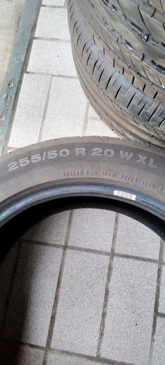 255/50/20 Continental ContiSport Contact . 80% life