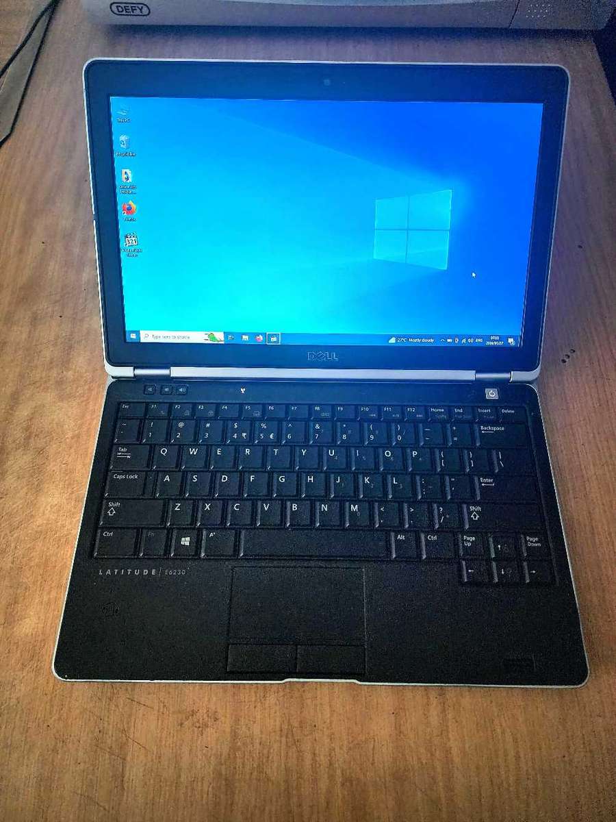 DELL LATITUDE E6230 i5 3rd GEN ULTRABOOK LAPTOP FOR SALE !!!!!