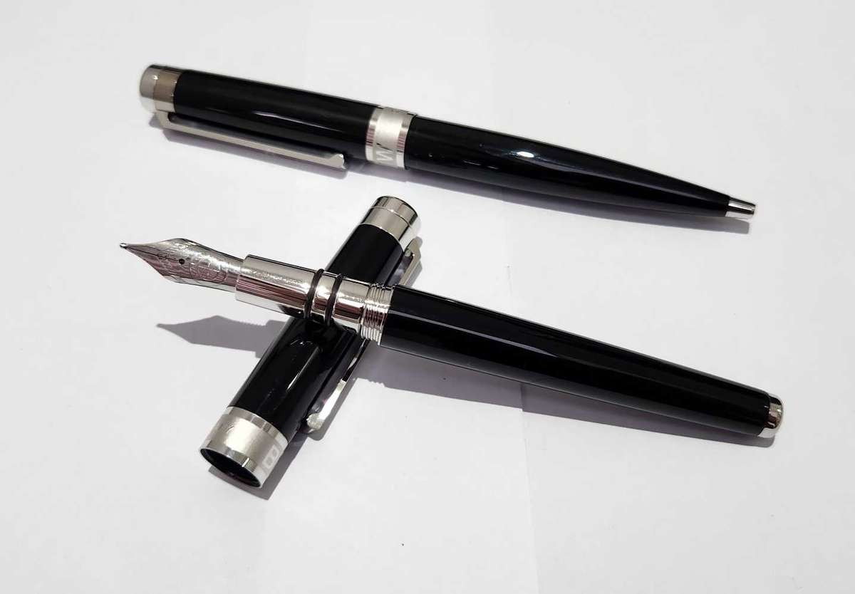 Original Iconic BMW fountain pen set