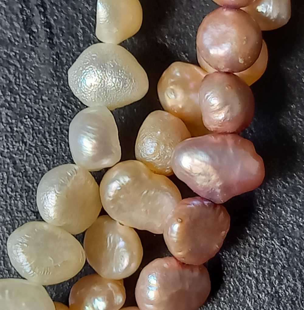 Freshwater Pearls Layered in Three Colour Tones