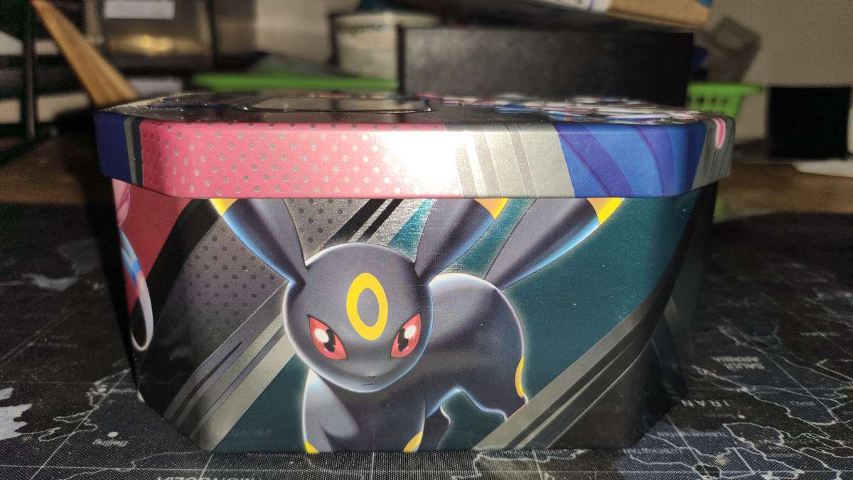 Auction- original pokemon cards and tin