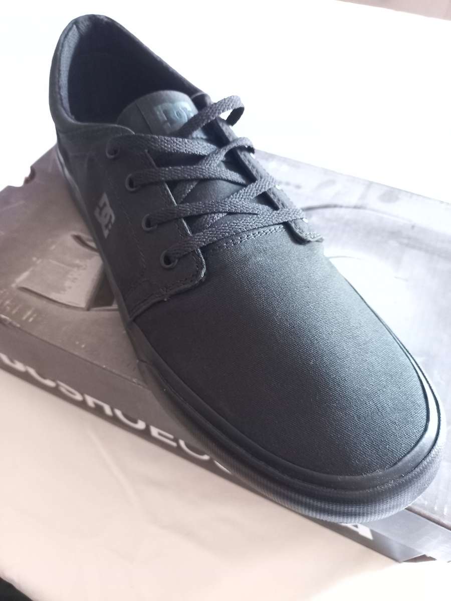 New DC Shoes size 12 Trase TX