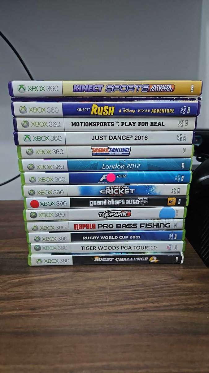 XBOX 360 500GB with Kinect & 14 games