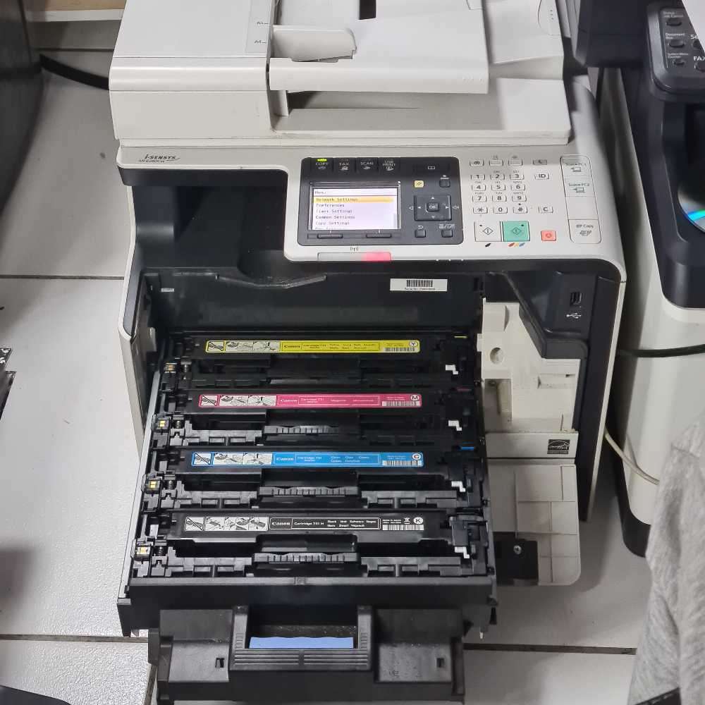 Canon MF8280CW laser jet color printer (read)