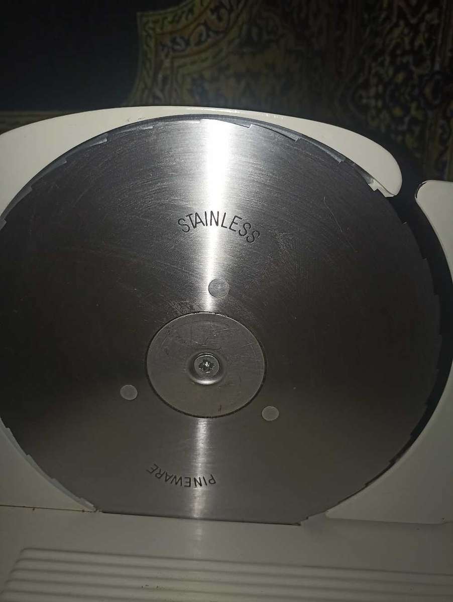 Pineware vintage slicer