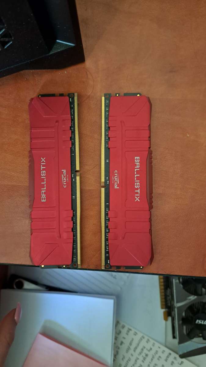 Crucial ballistics 8gb x2 ddr4 3200mhz