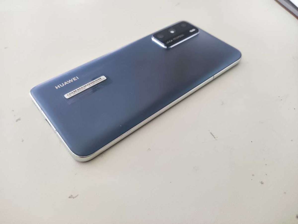 Huawei P40 8GB Ram and 128GB Rom **Silver Frost** with Box and Charger