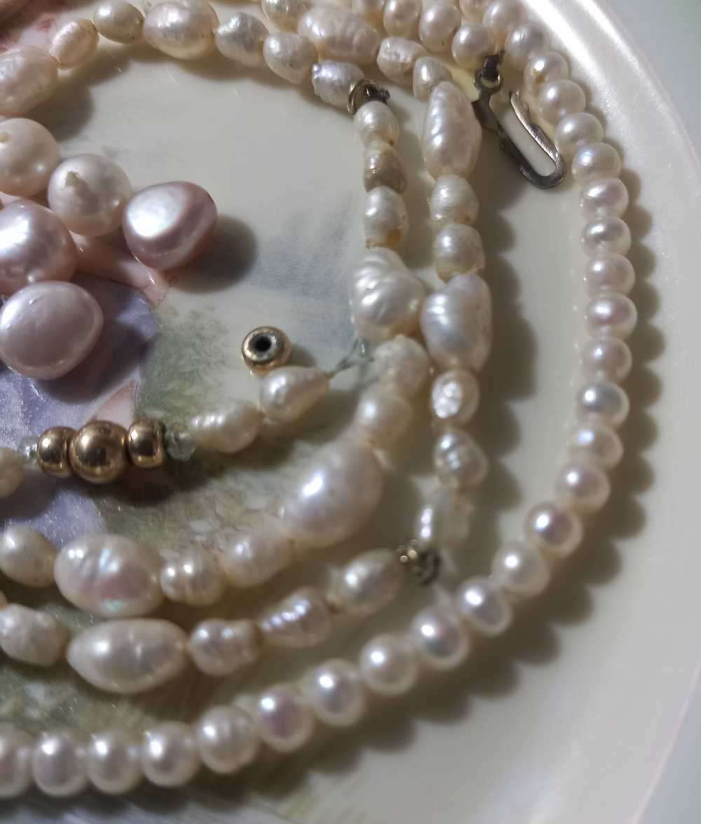Lovely Freshwater Pearls Lot for Repairs or Jewelry Making