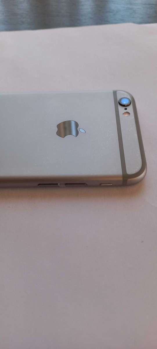 iPhone 6S Space Grey + Accessories (Read description)