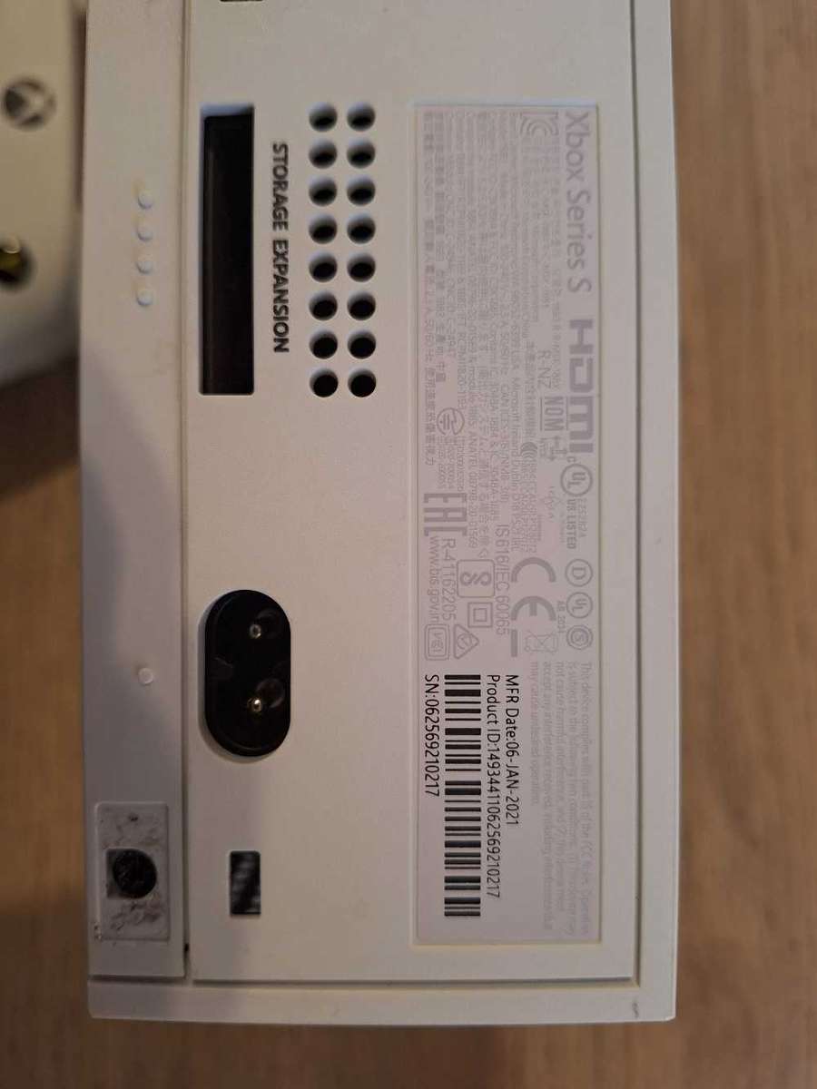 Xbox Series S - 512GB - Video Game Console