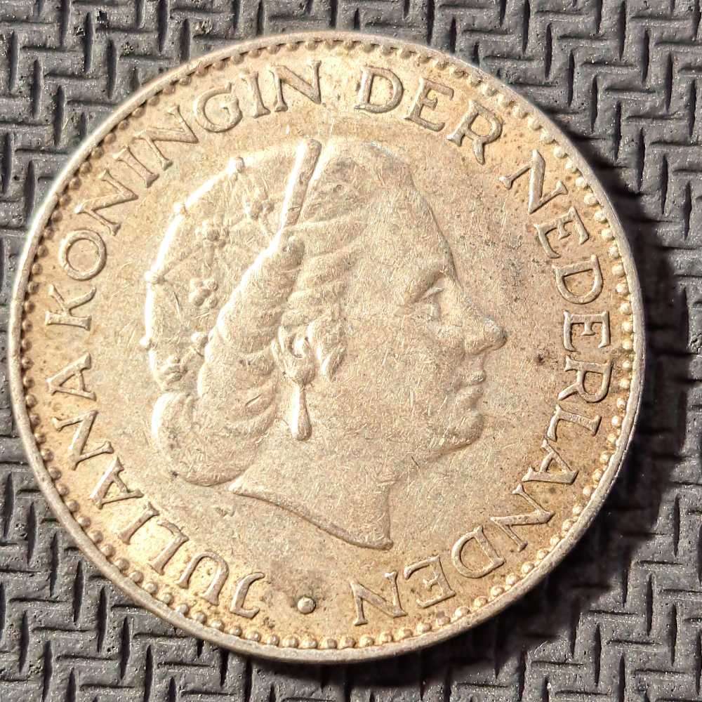 Silver coins, Netherlands, 1 Gulden x 5. One bid takes all