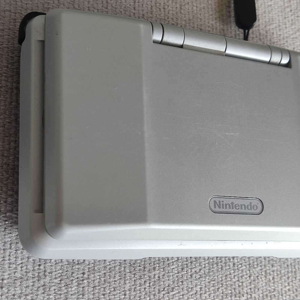 Nintendo ds console +USB charger