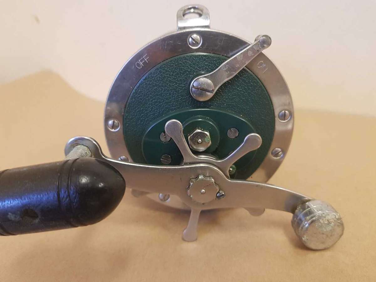 Fishing reel. Shakespeare model 2153