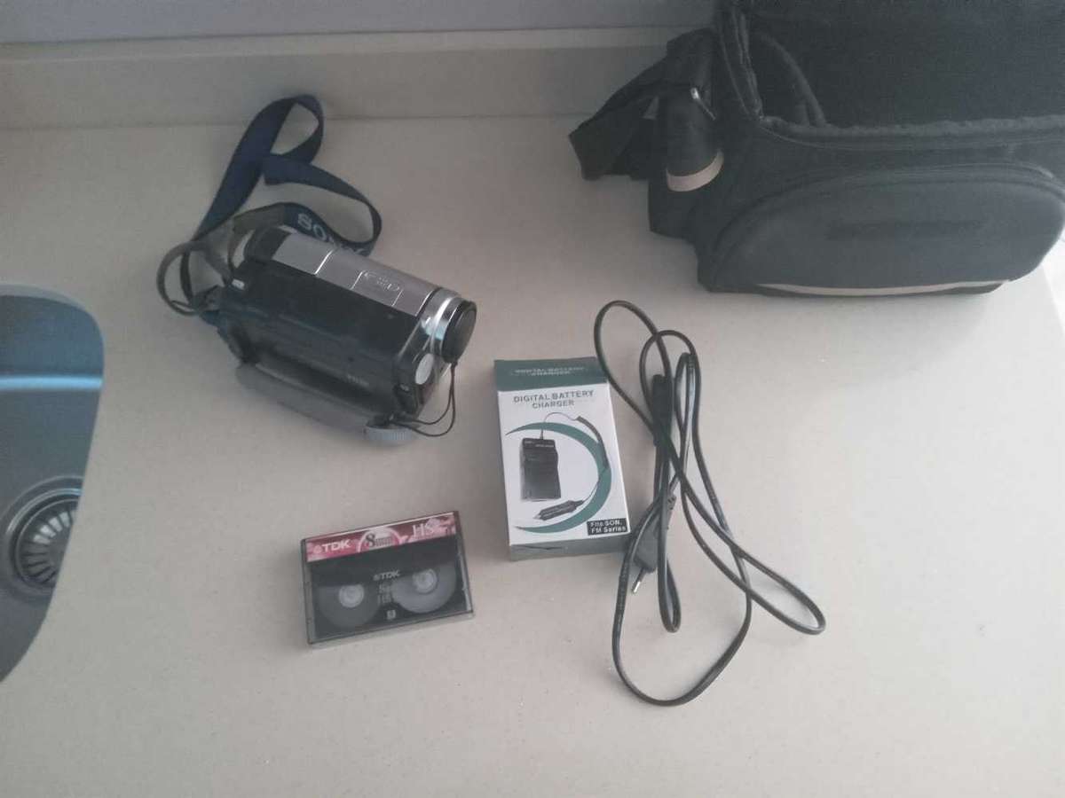 SONY CCD TRV 238 HANDYCAM HI8