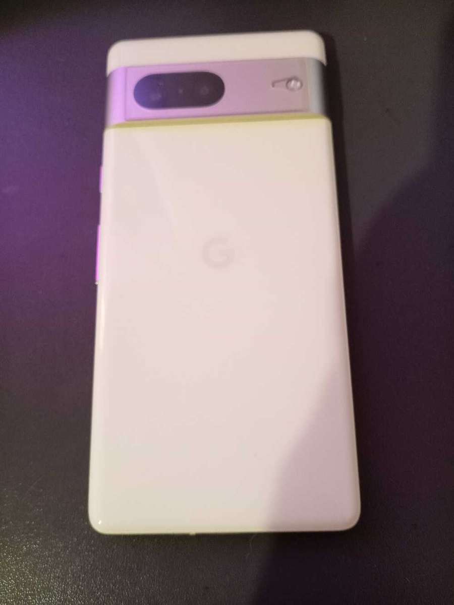 Cellphone Google Pixel 7 - Good As New