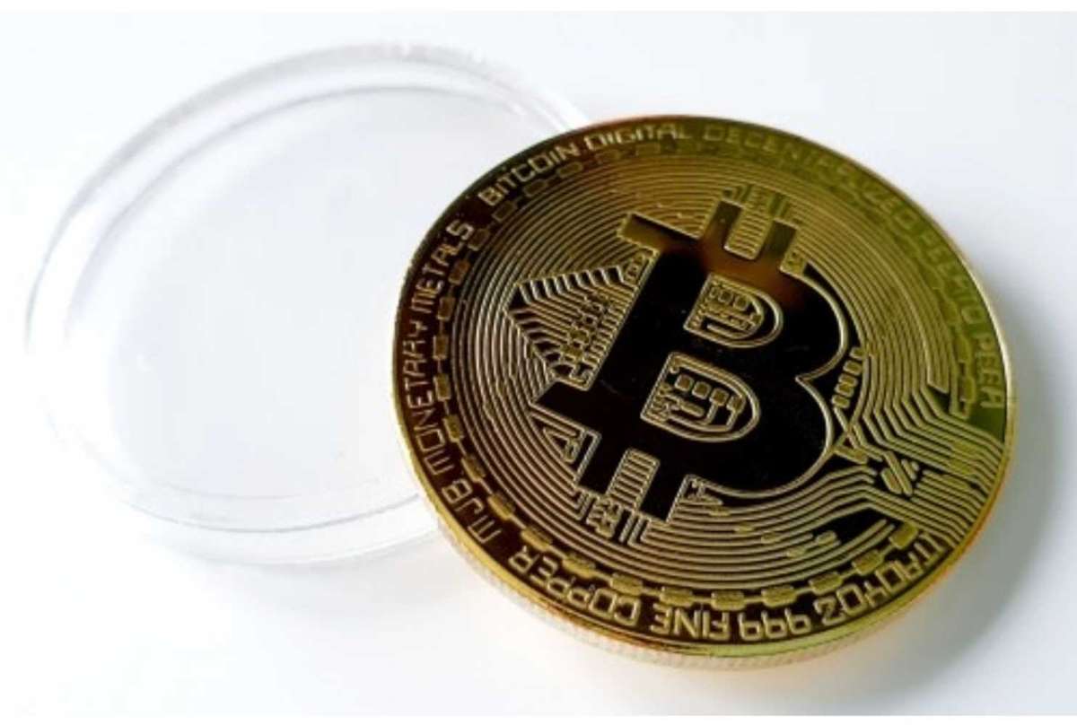 24 KARAT GOLD PLATED BITCOIN 1OZ