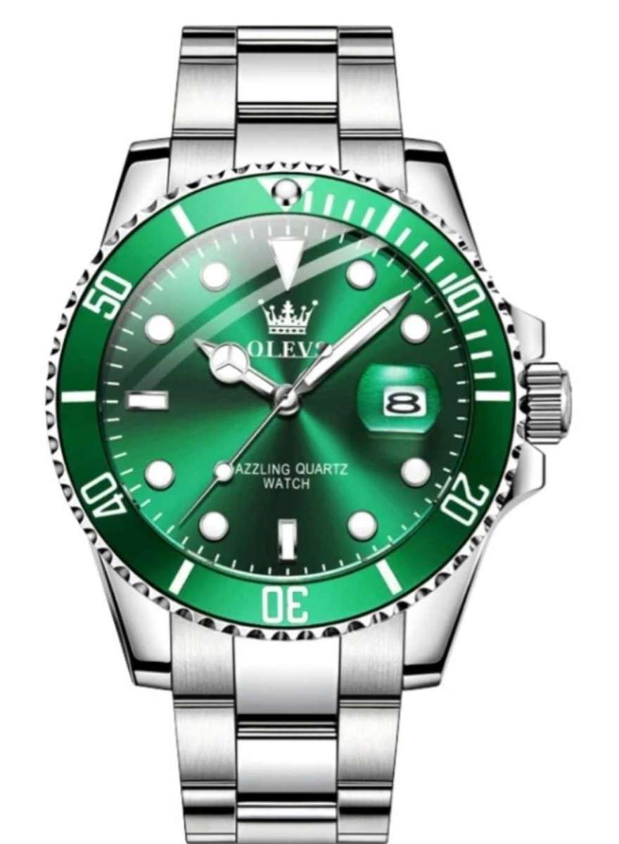 Luxury Diver Green face watch