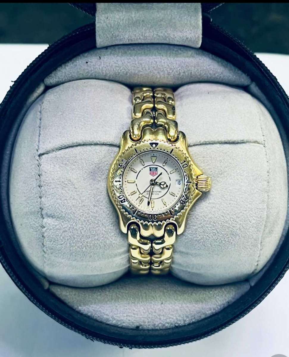 Tag Heuer professional 200m watch