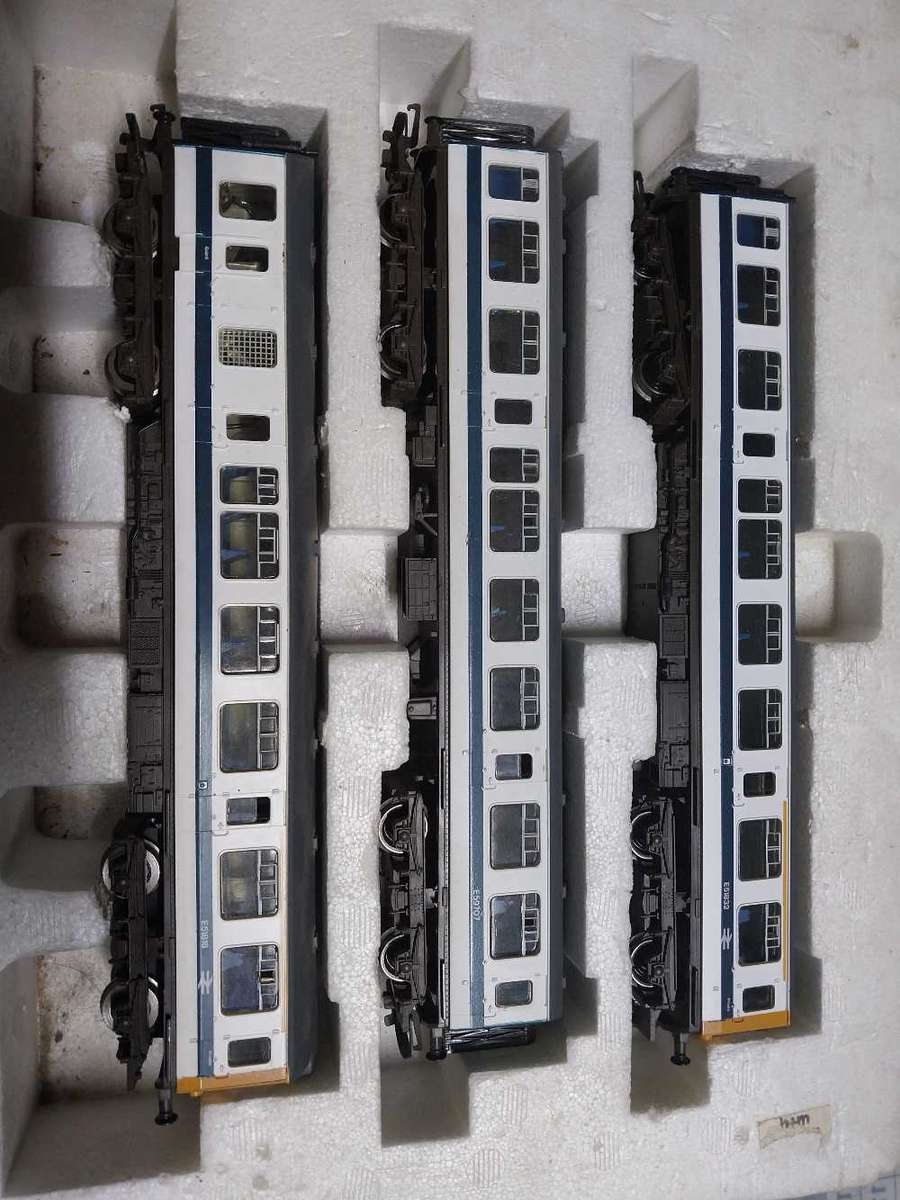Hornby 3 car DMU spares repair