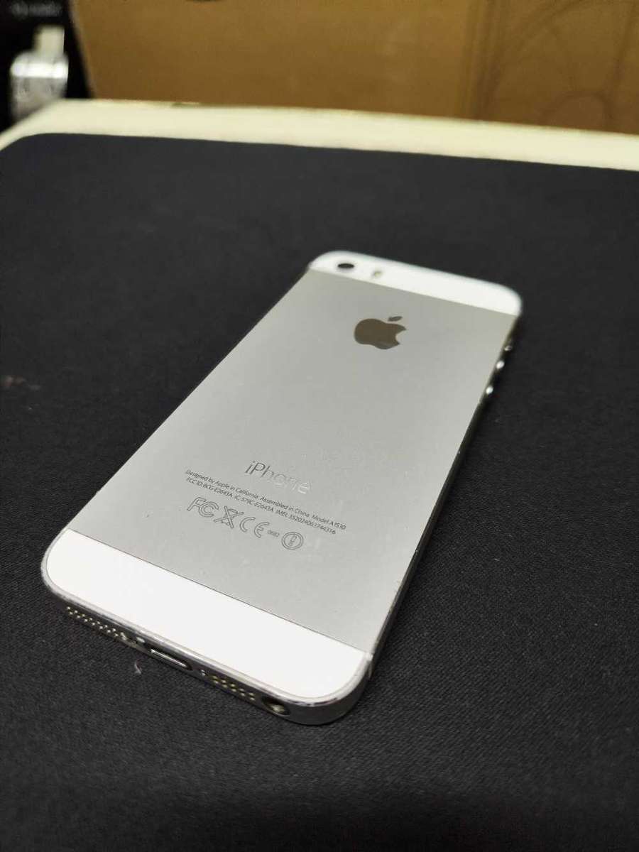 iPhone 5S WHITE 16GB