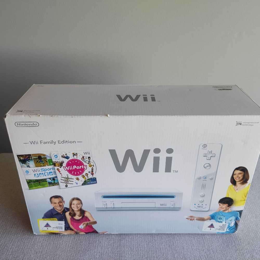Nintendo Wii Family Edition Wii with Wii party+wii Sports