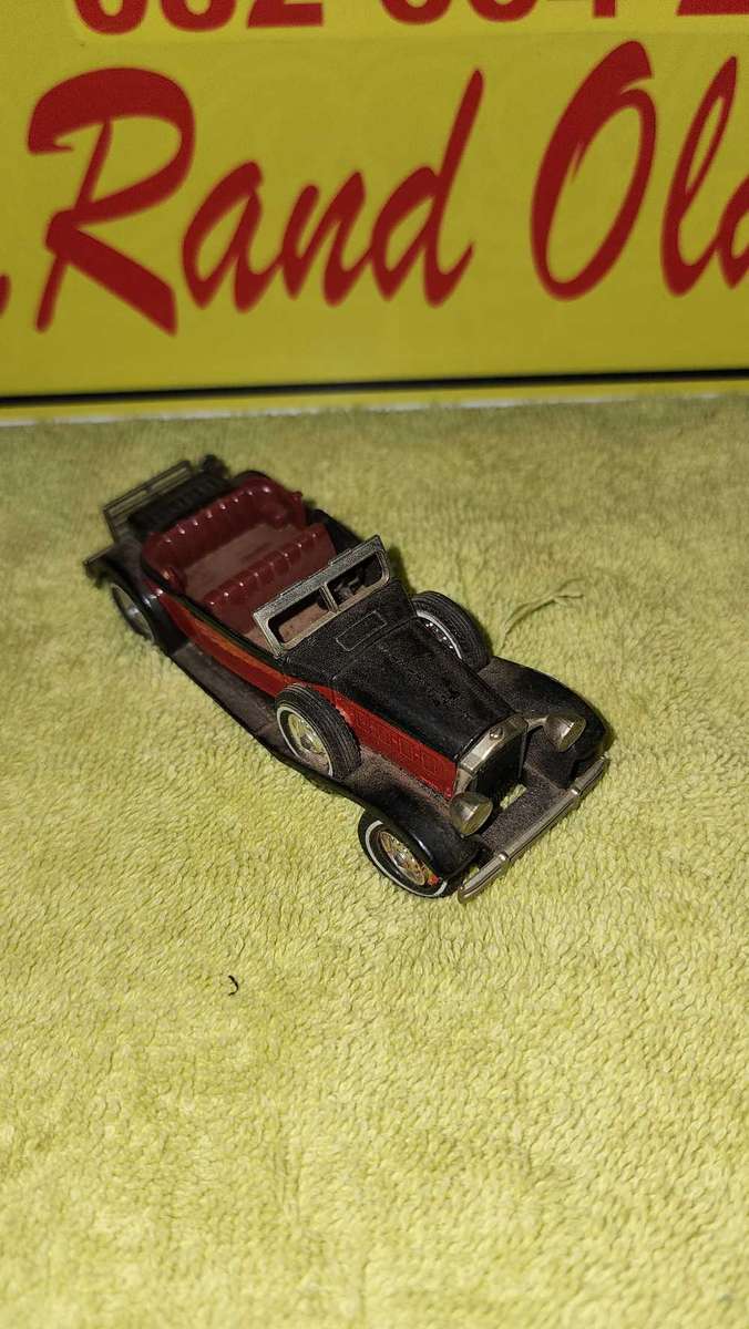 Packard Victoria by Model of Yesteryear