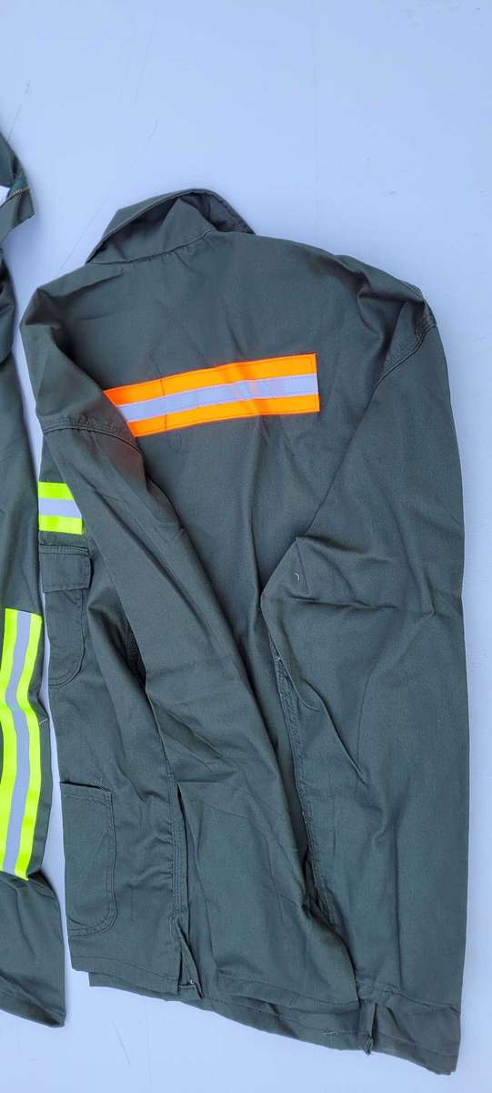 ACID REPELLENT BESLIN Ultra Reflective 2-Piece Work-Suit 87 Chest/77 Waist