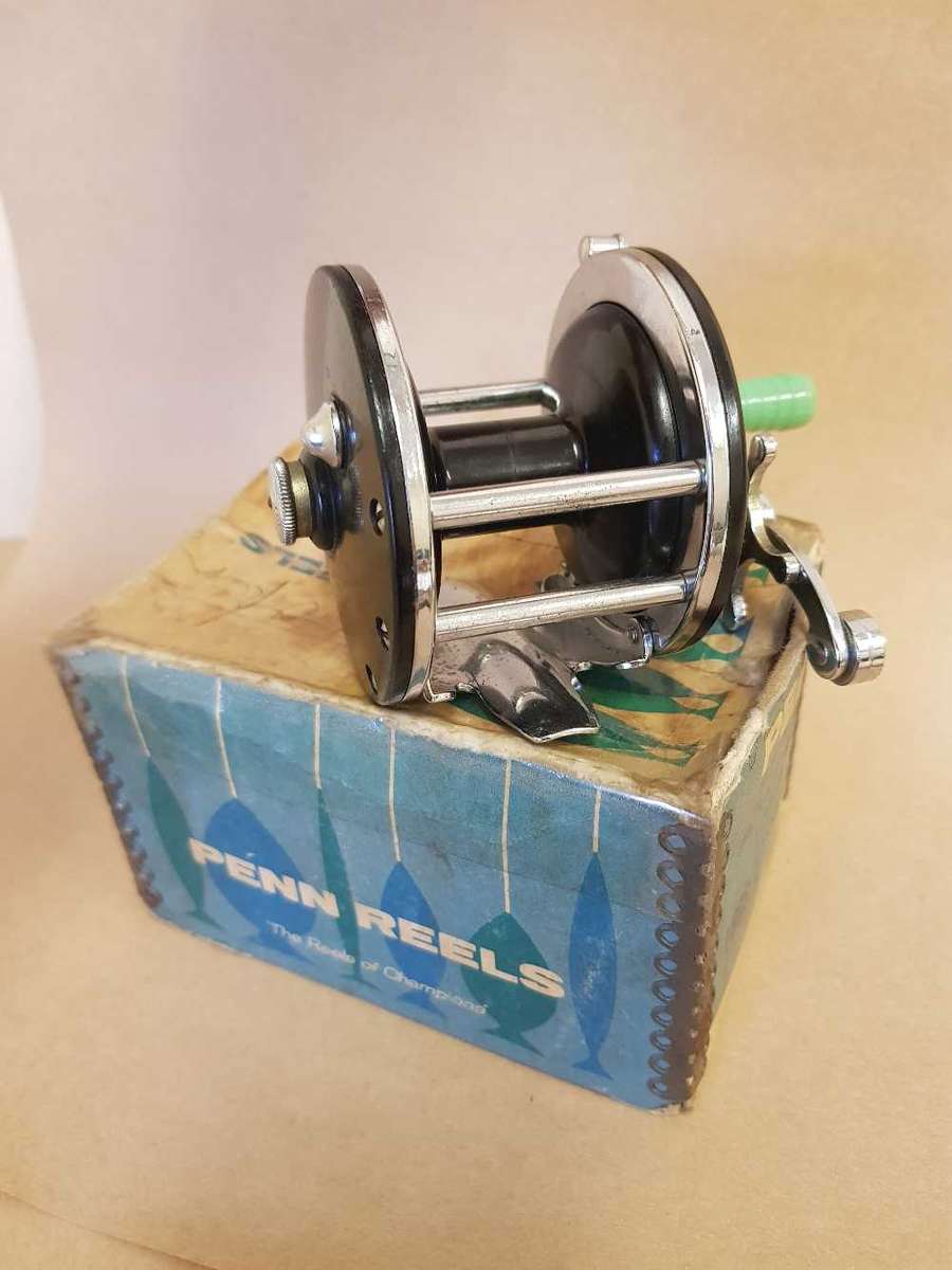 Penn 180 . Backelite spool. Including original box.