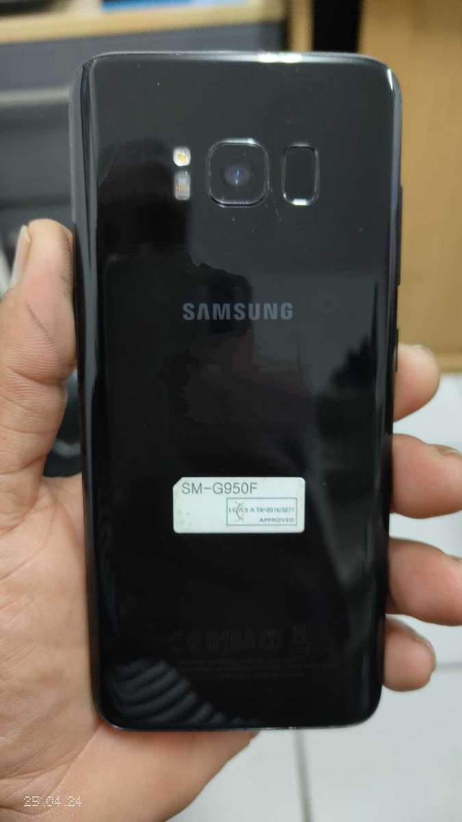 Samsung S8 64GB Single sim Black (Pre owned)