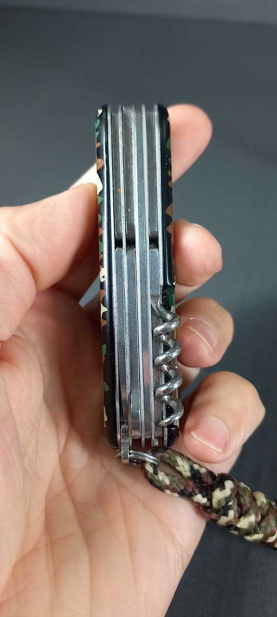 Victorinox pocket knife Multilayers Officers Suisse