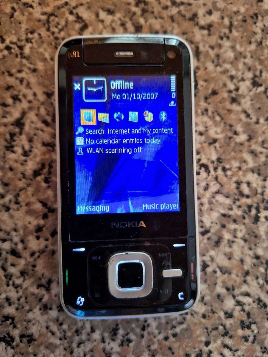 Nokia n81