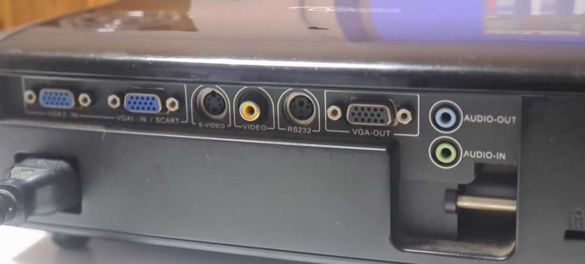 OPTOMA EX531p projector