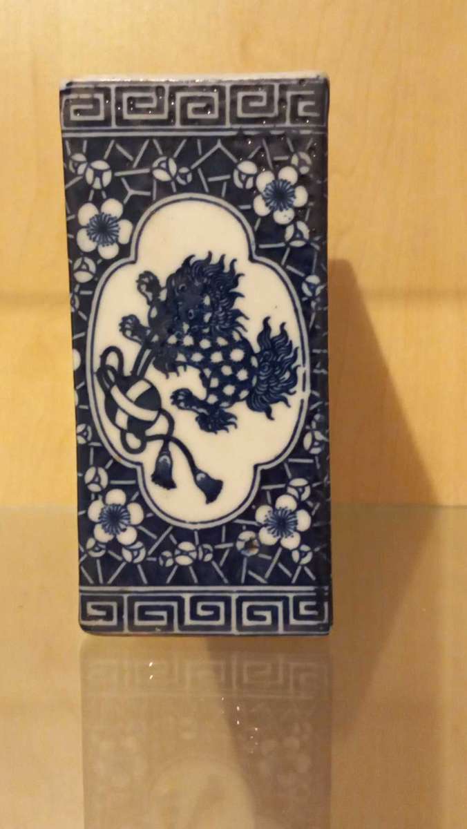 Antique blue and white Chinese insence burner stand