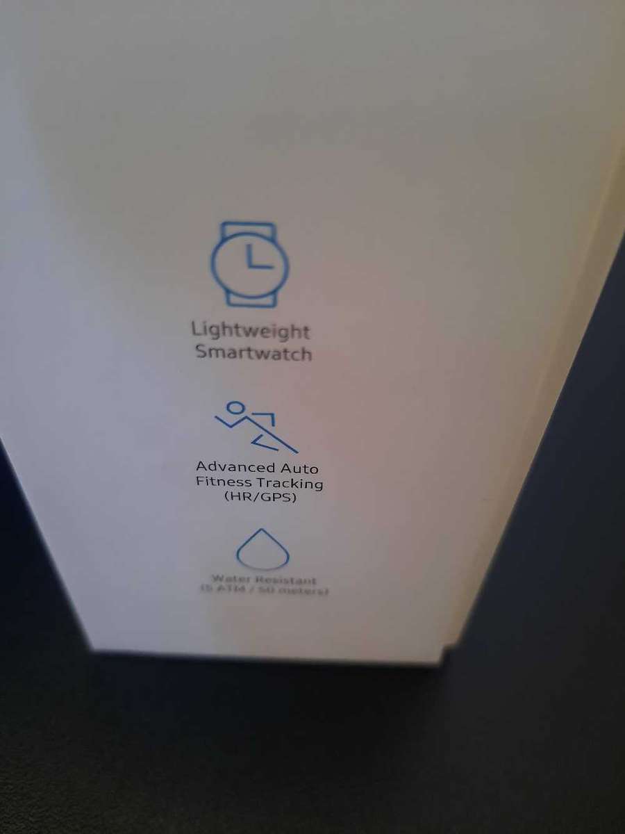 Samsung Galaxy Active Watch in EXCELLENT condition (SM R500)