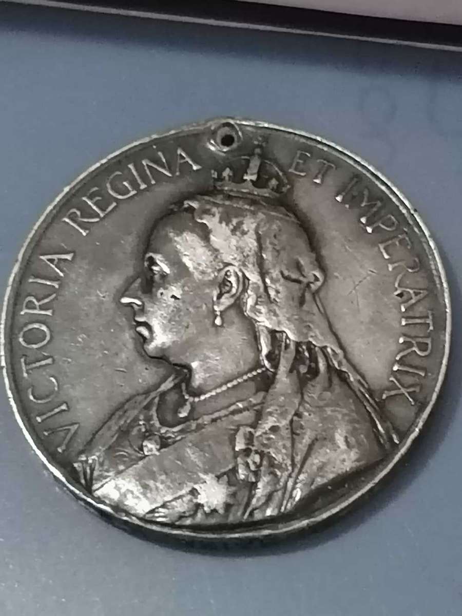 Anglo Boer Queens Medal 1901-1902 CAPT RH WHITE (HORSE)