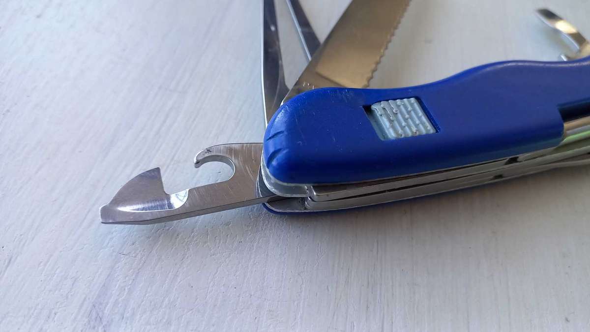 Knife Lot Victorinox Helmsman and unmarked dagger