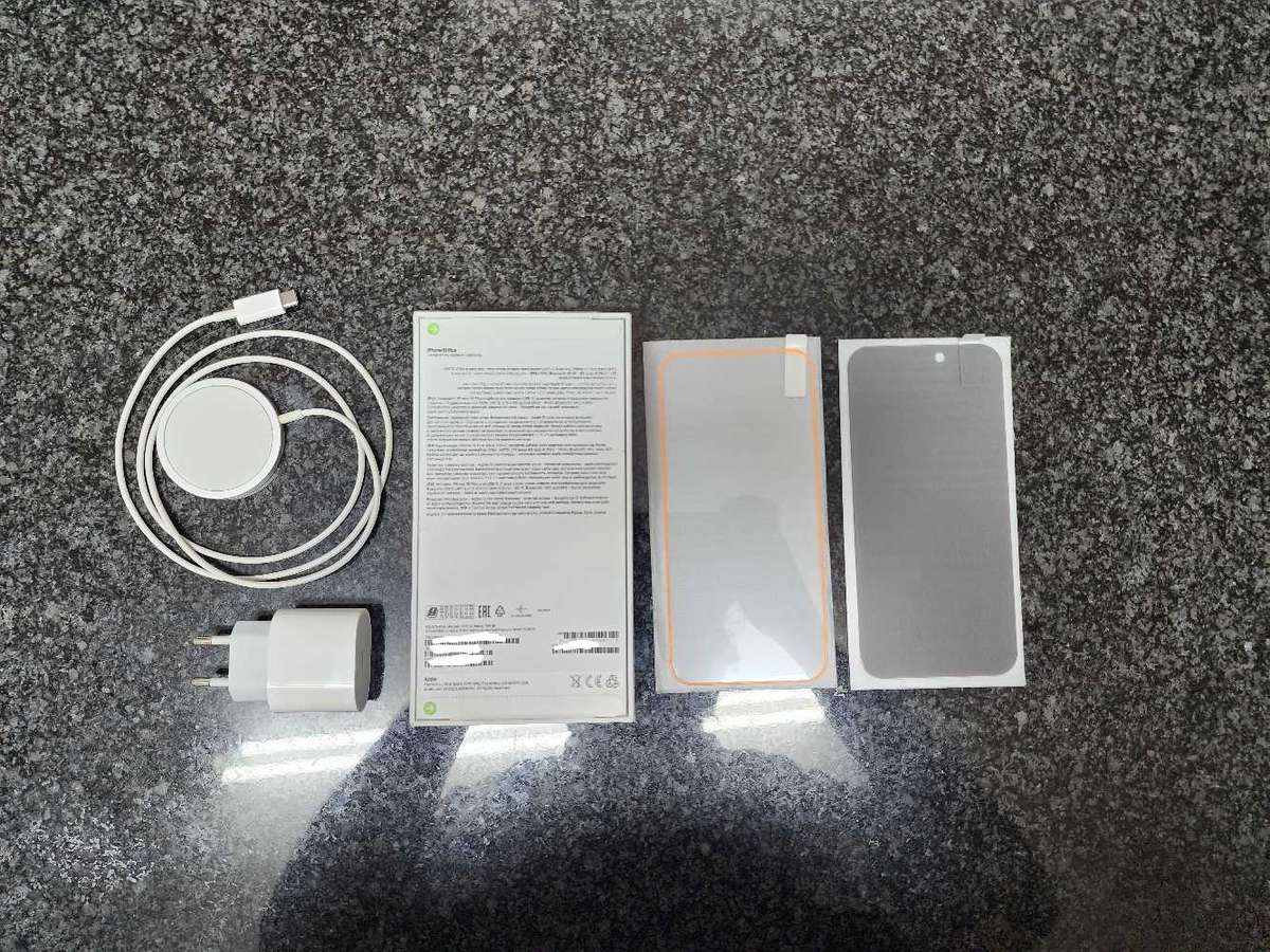 Bundle Sealed iPhone 15 Plus 128GB BLACK