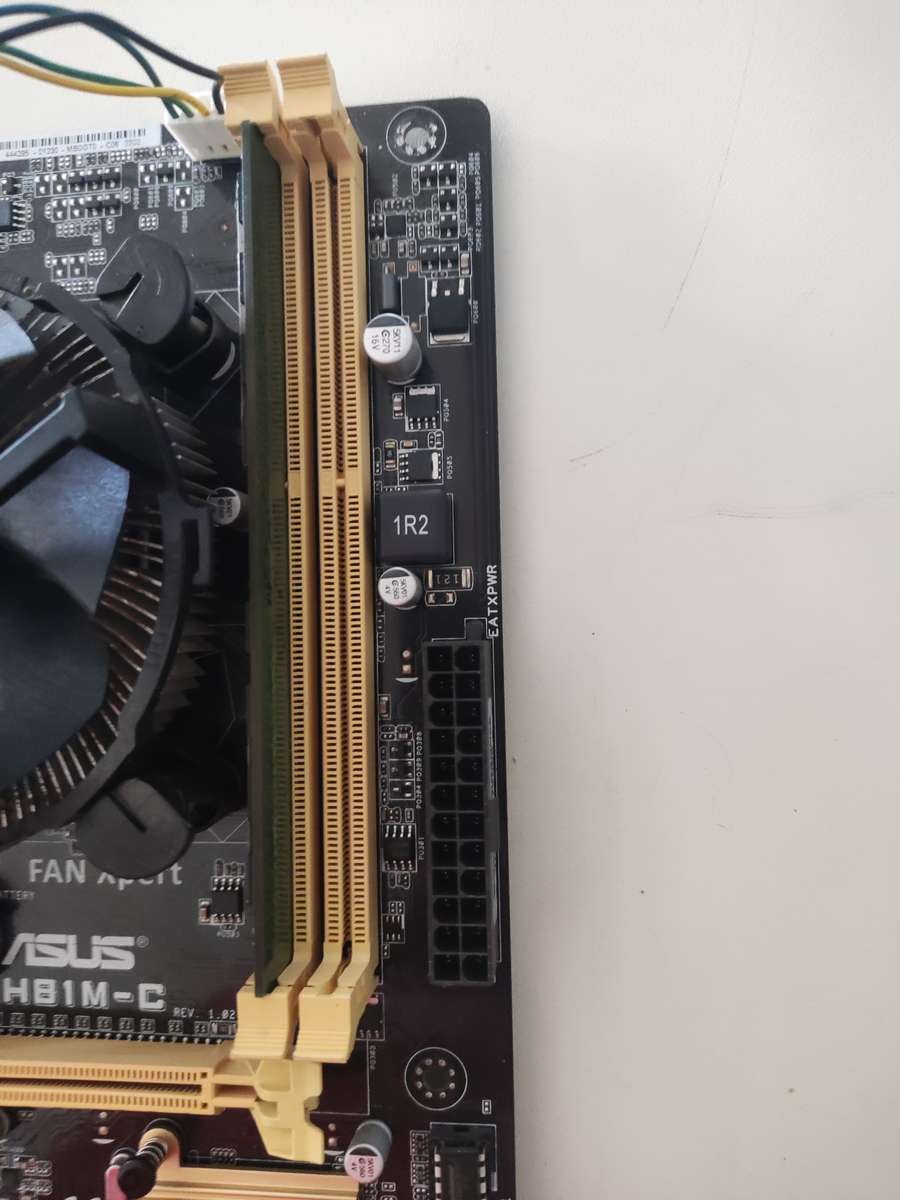 Intel Core i5 4460 Motherboard Combo**Asus H81M Motherboard**4GB DD3 Ram**Original Intel Cooler**