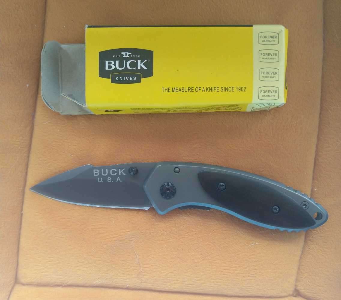 Buck side lock Folder