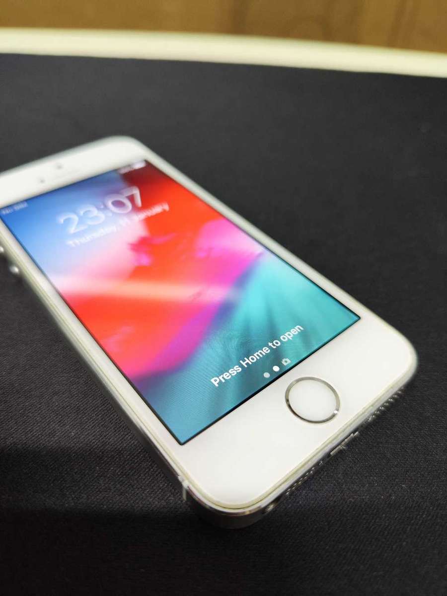 iPhone 5S WHITE 16GB