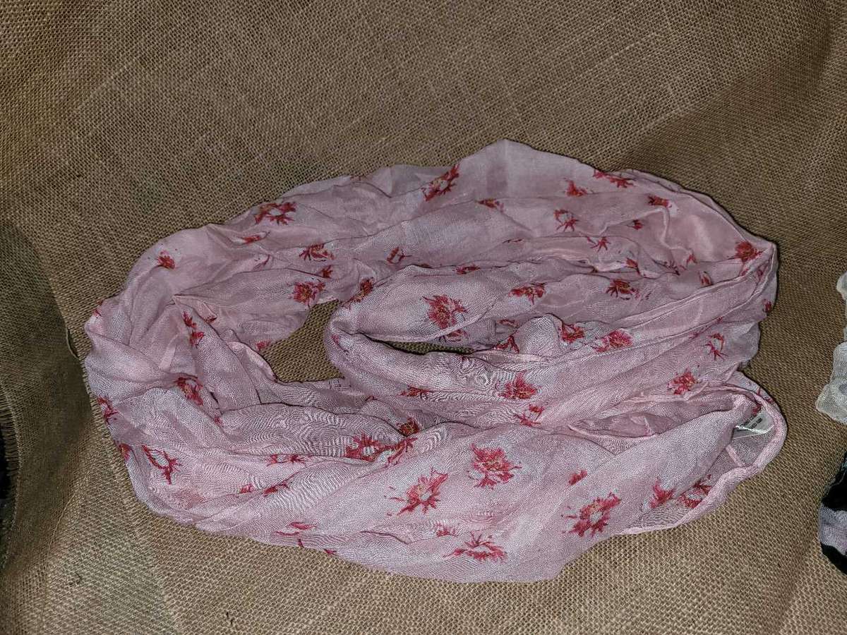 Various scarves and snoods