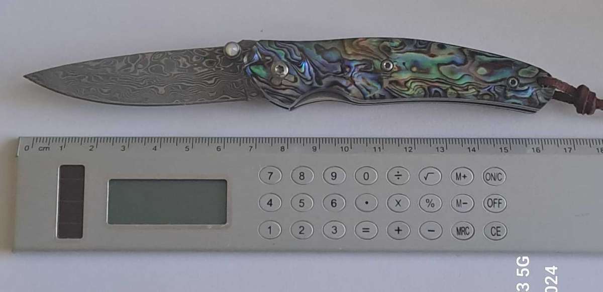 Folding Knife - Damascus Steel & Mother of Pearl