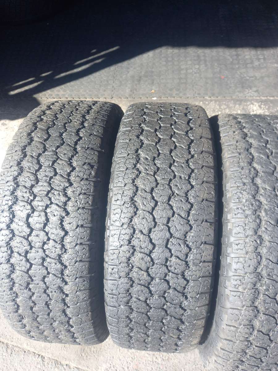 255/65/17 Goodyear Wranglar AT tyres